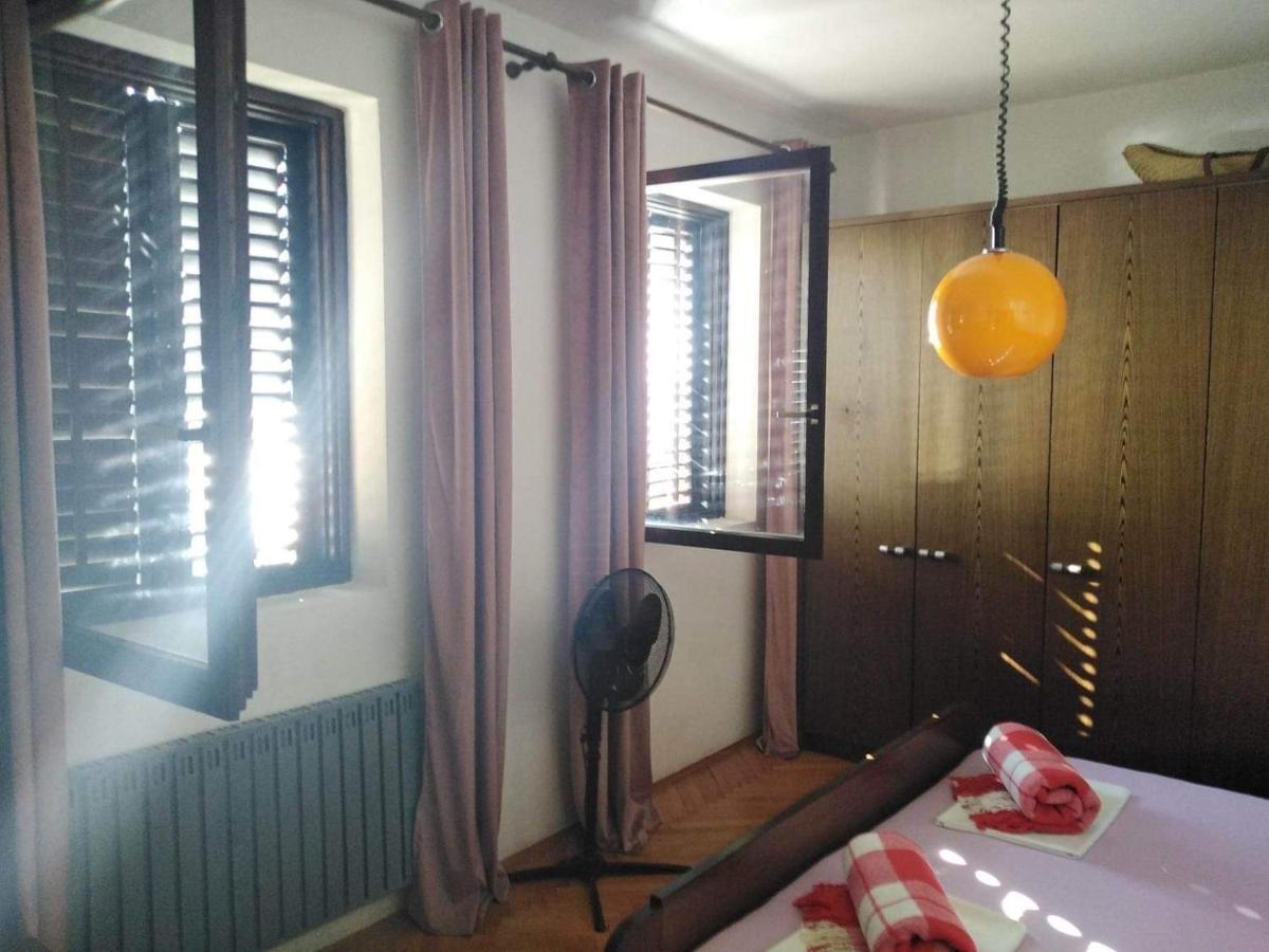 Apartment Franjo Senj  Esterno foto